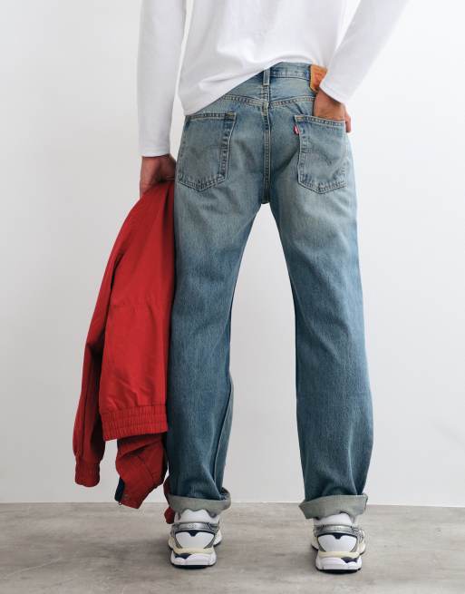 Levi's 555 relaxed straight jeans in light blue , 5 of 5