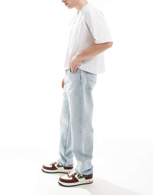 Levi's 568 loose straight jeans in light wash, 3 of 5