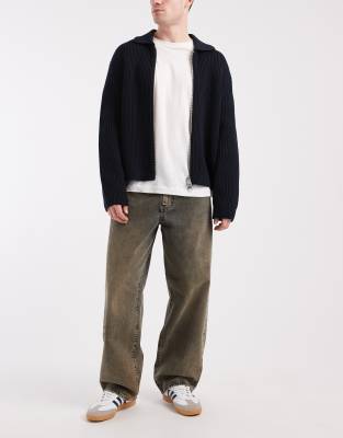 Levis 4