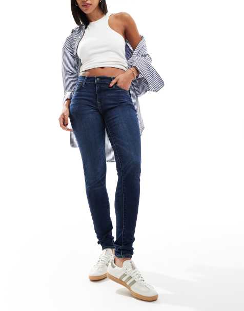 Levi's – 710 – Supereng geschnittene Jeans in Dunkelblau - view 1