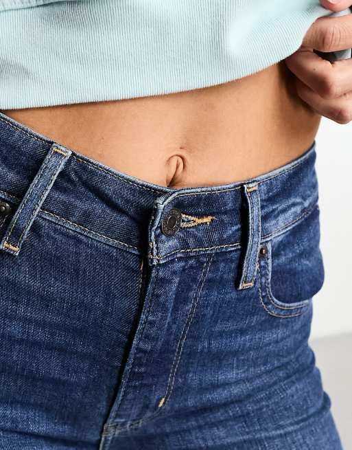 Levi's 721 high rise skinny jeans in dark blue, 3 of 5