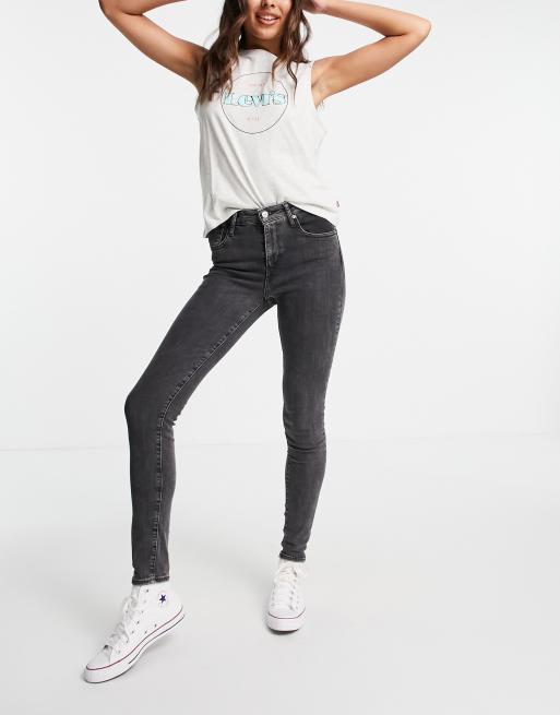 Levi's 721 - Højtaljede skinny jeans i vasket sort, 4 af 4