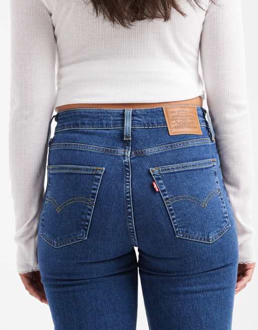 Levi's 721 skinny jeans high rise in mid blue, 4 of 5
