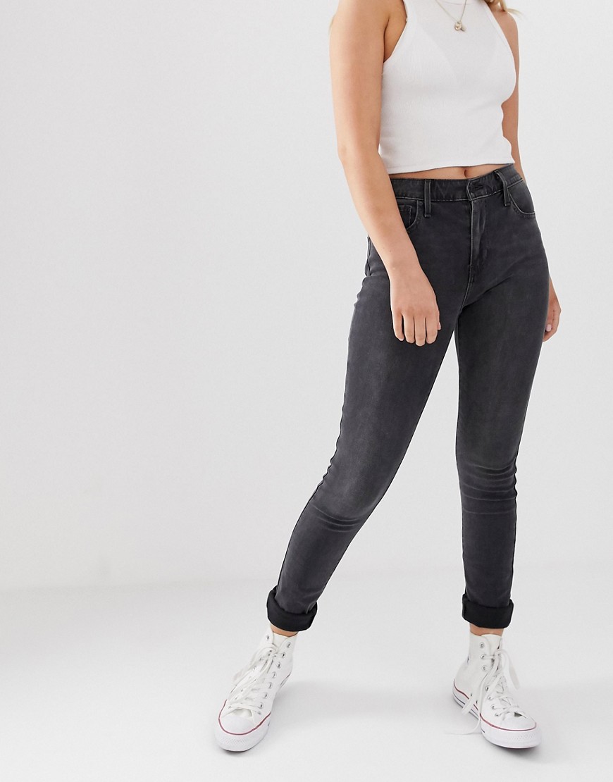 Levi's 721 – Skulpterande skinny jeans med hög midja-Svart