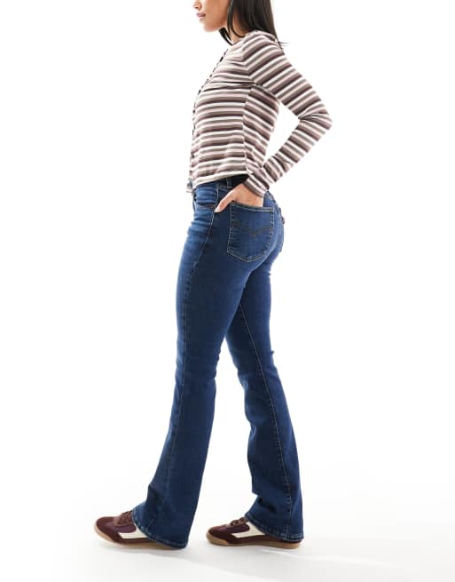 Levi's 725 High-rise bootcut jeans in dark indigo, 3 of 5