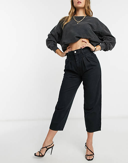 Levi's 80's balloon leg jean with pleat front in black | ASOS