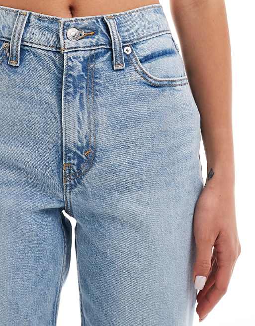 Levi's 80s mom fit jeans in light blue | ASOS Levi's 80s mom fit jeans in light blue | ASOS
