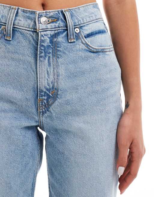 Levi's 80s mom fit jeans in light blue | ASOS