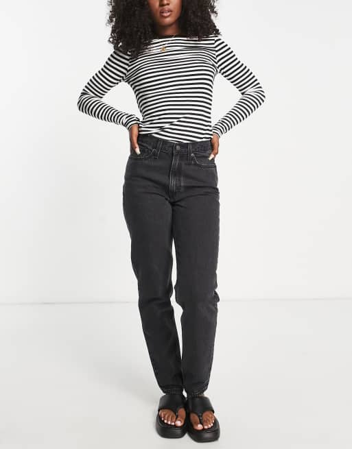 levis black boyfriend/mom jeans  Mom jeans, Black boyfriend jeans