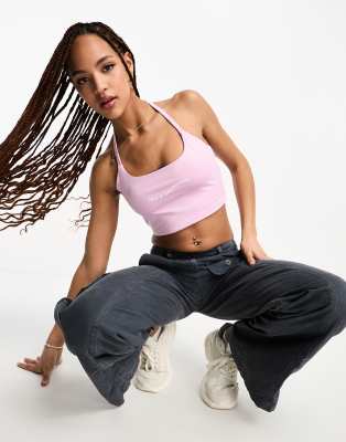 Levi's Levi's 90's halterneck crop top in pink with logo