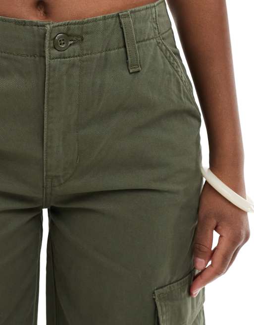 Levi's 94 baggy cargos in khaki