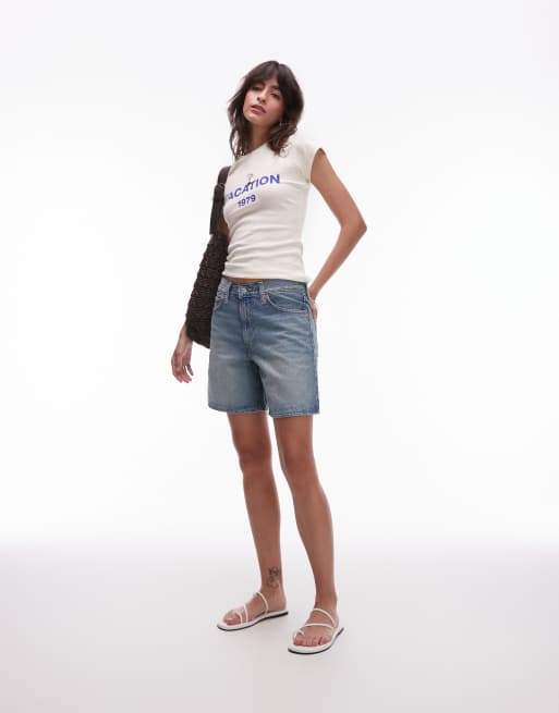 綺麗めカジュアルに♪【Levi's】'94 Baggy デニムショートパンツ Levi's '94 baggy shorts in light wash blue | ASOS