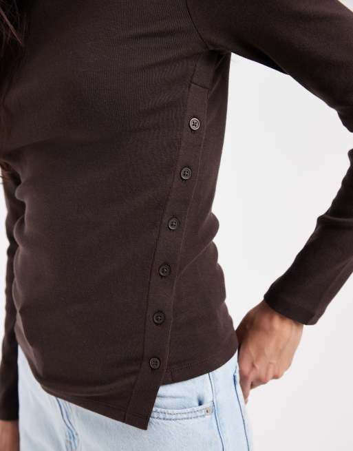 Levi's allie asymmetric long sleeve jersey top in khaki, 3 of 4