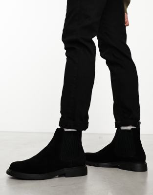 Levi's Amos Chelsea boot in black ASOS