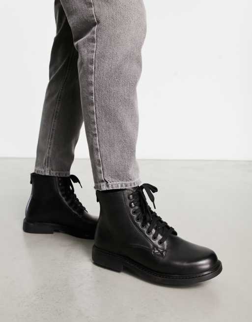 Levi s Amos lace up leather boot in black