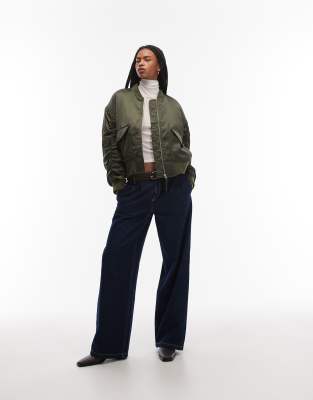 Levi's - Andy - Funktionale Bomberjacke aus Satin in Khakigrün
