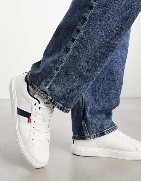 Levi's – Archie – Sneaker in Weiß mit rotem Logo-Etikett - view 1
