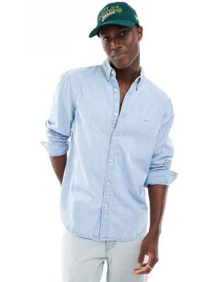 Levi's – Authentic – Jeans-Hemd in Hellblau mit gleichfarbigem Logo und Knopfleiste - view 1
