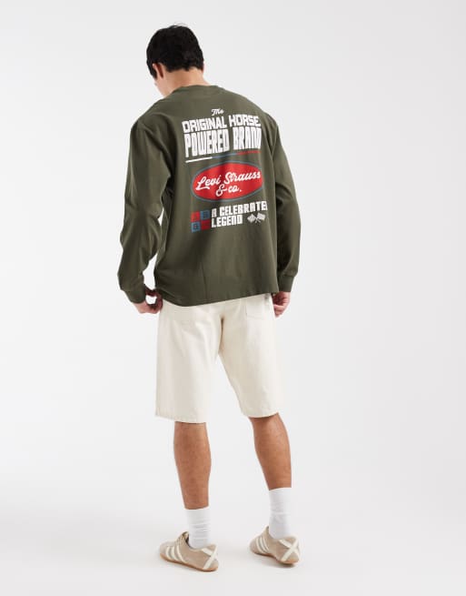 Levi's authentiek T-shirt met lange mouwen en print op de achterkant in kaki, 2 van 5