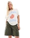 [Levi's] Levi's baggy cargo shorts in khaki-Green W28 GREEN