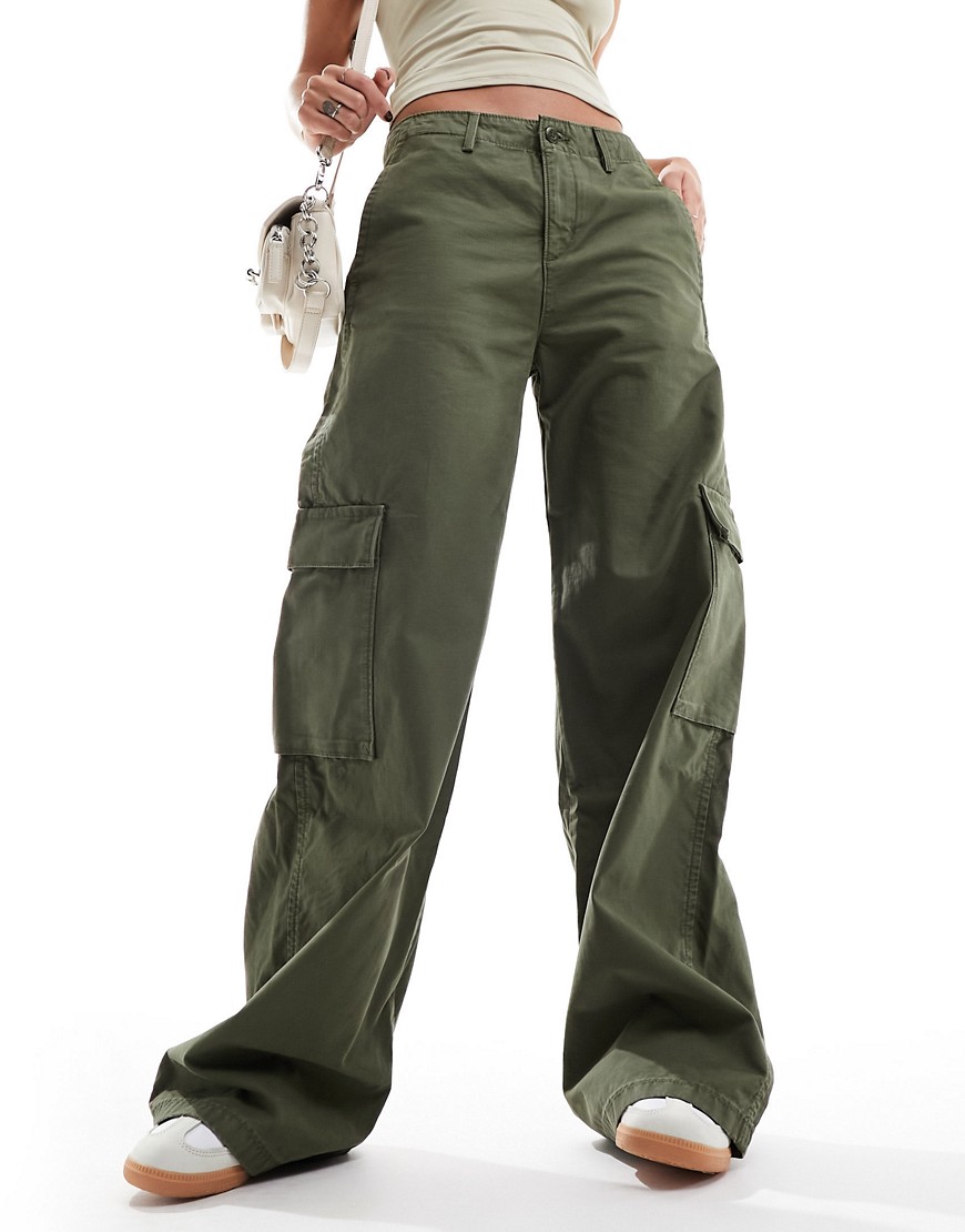 Levi’s baggy cargo trousers in green
