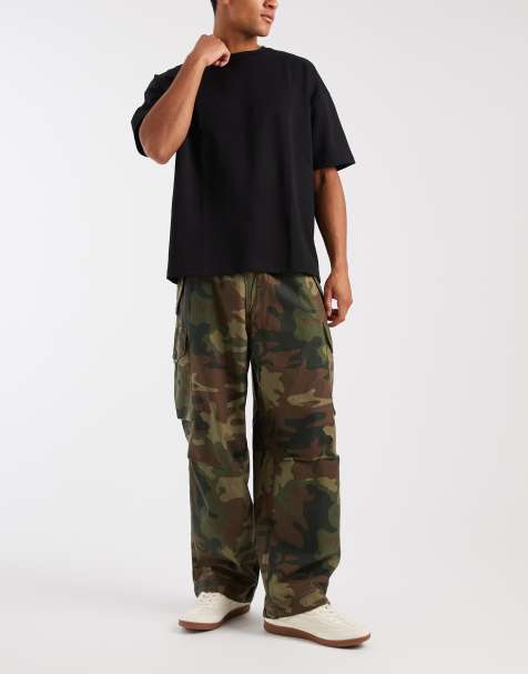 Levi's baggy field cargo trousers in camo print - view 1