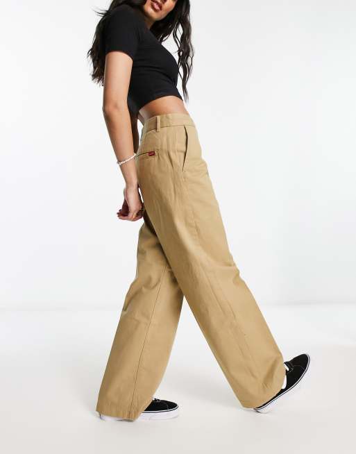Levi's baggy jeans in khaki