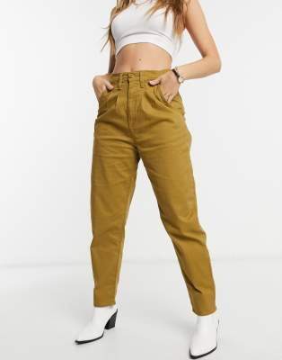 pleated balloon jeans