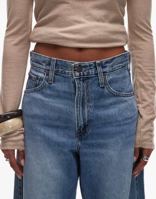 Levi's – Barrel-Leg-Jeans in Mittelblau