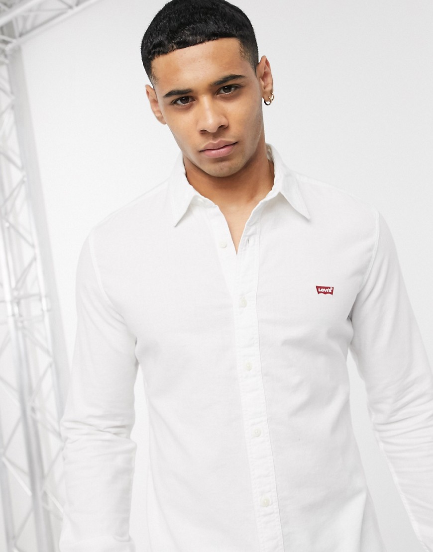 Levi's Battery batwing logo slim fit oxford shirt in white