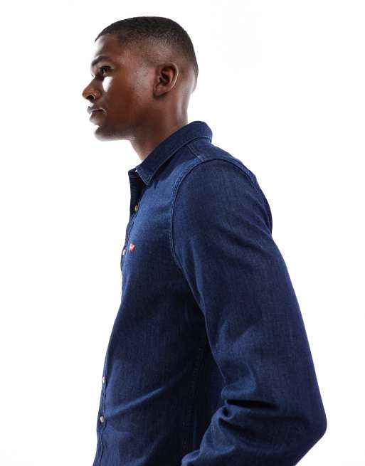 Levi's – Battery – Schmal geschnittenes Jeanshemd in mittlerer dunkler Waschung mit Fledermaus-Logo, 2 von 5