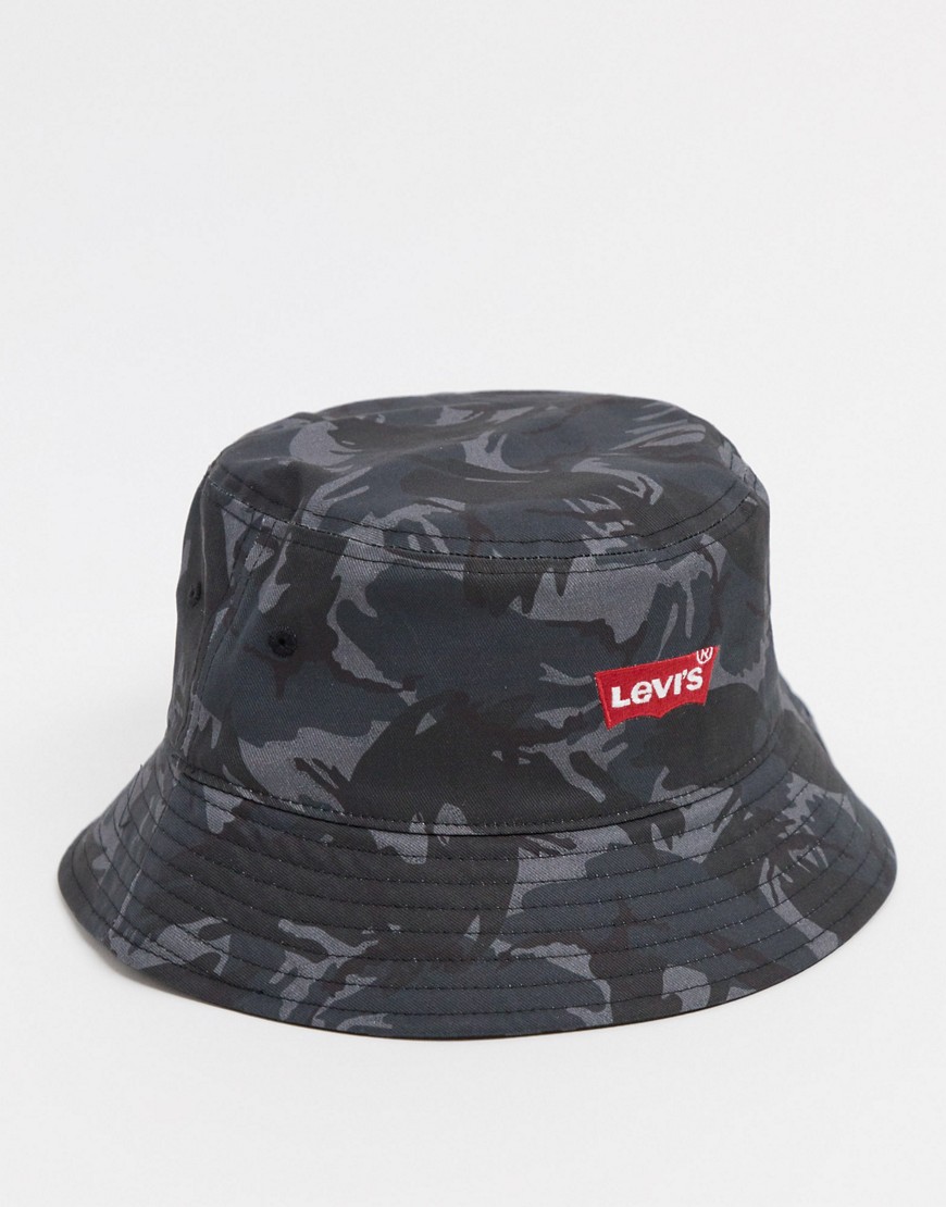 Levi's Batwing Logo Bucket Hat In Camo-gray