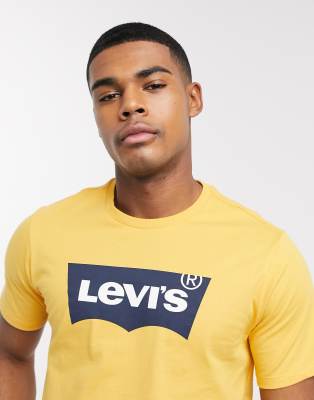 Levi's batwing logo t-shirt in yellow-Stone