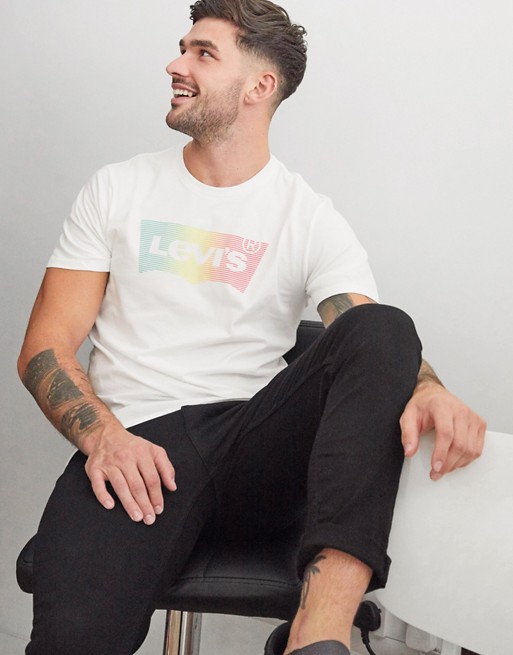 Levi's batwing rainbow logo t-shirt in white