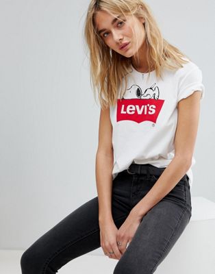levi's t shirt snoopy