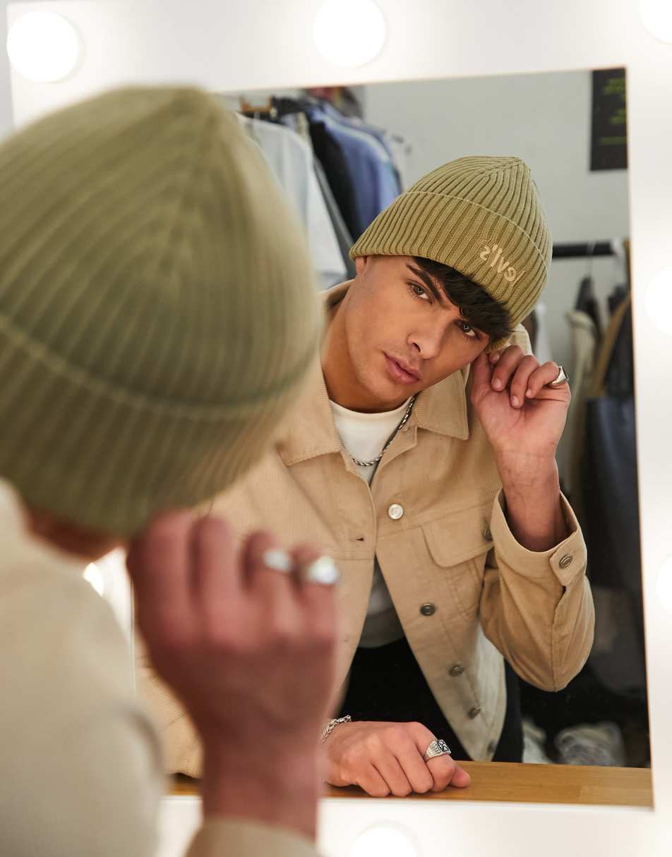 Levi's beanie with vintage logo in tan