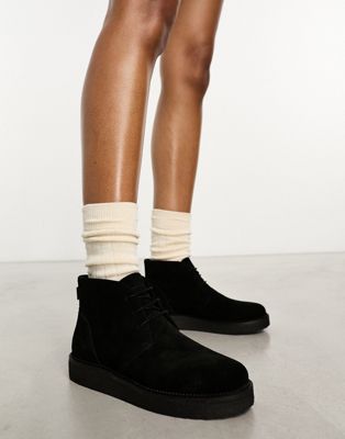 Levi's Bern Desert boot in black suede with red tab logo - ASOS Price Checker