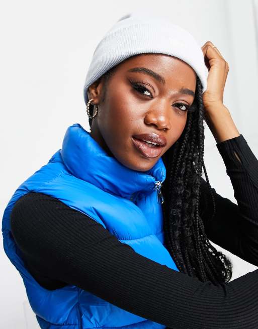 Levi's - Berretto ampio azzurro con logo batwing tono su tono 