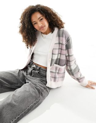 Levi's Betty fluffy cardigan in pink check - ASOS Price Checker
