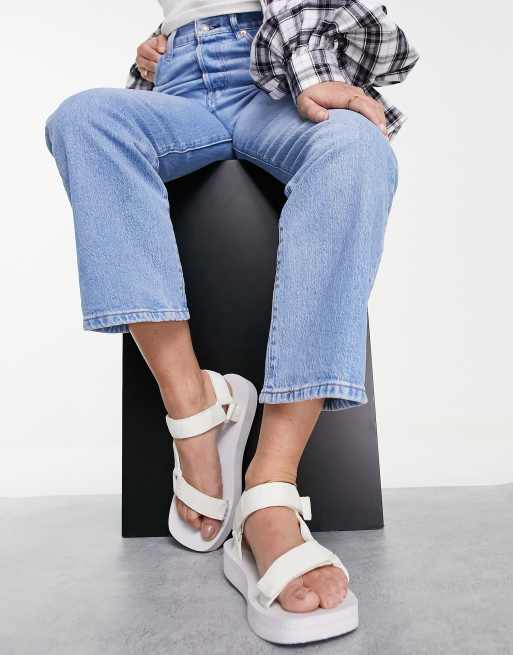 Levi's – Białe sandały