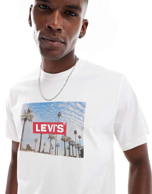 Levi's – Biały luźny T-shirt z fotograficznym logo w ramce, 3 z 4