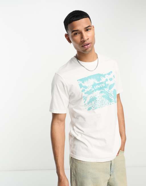 Levi's – Biały T-shirt z grafiką z logo na piersi