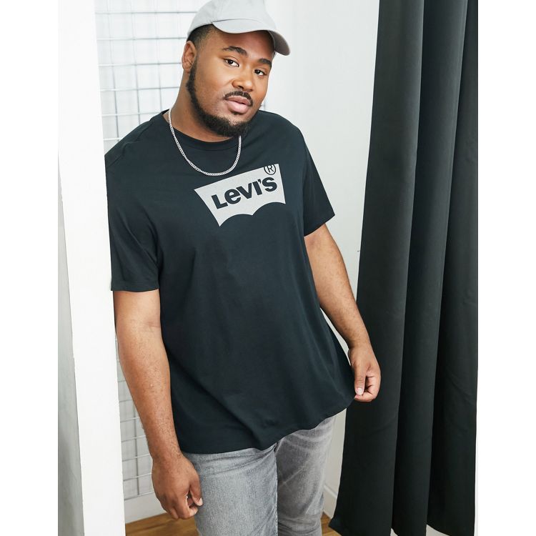 Levi's Big & Tall t-shirt with chest batwing logo in black | ASOS