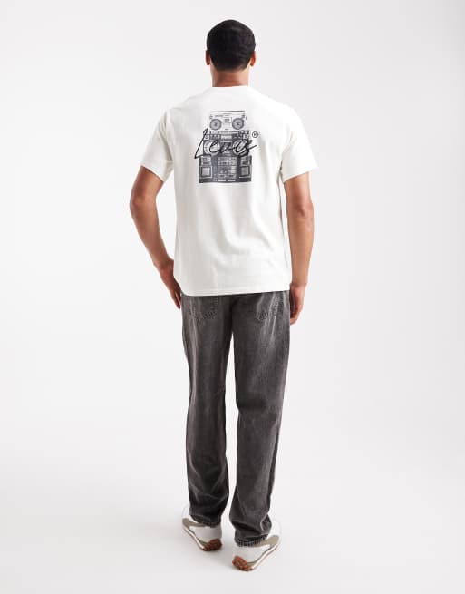 Levi's boombox back print relaxed fit t-shirt in beige, 2 of 5