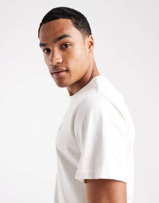Levi's boombox back print relaxed fit t-shirt in beige, 4 of 5