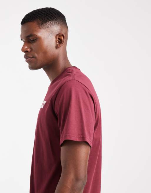 Levi's - Bordeauxrød og afslappet T-shirt med "Field Trip"-print på ryggen, 4 af 5