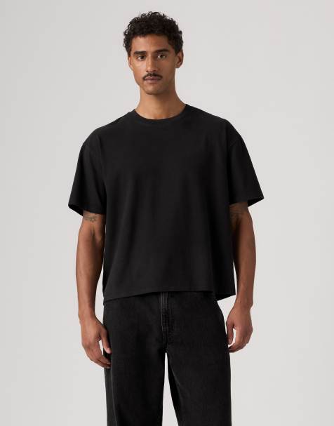 Levi's Boxy T-Shirt in Schwarz - view 1