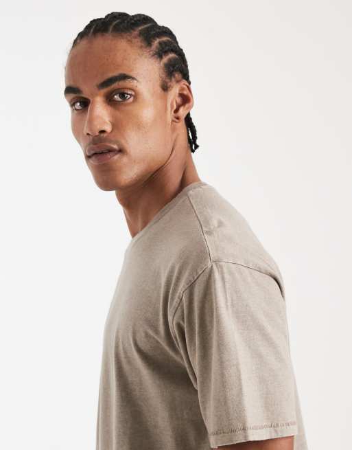 Levi's – Brązowy T-shirt oversize o pudełkowym kroju z efektem sprania, 4 z 5