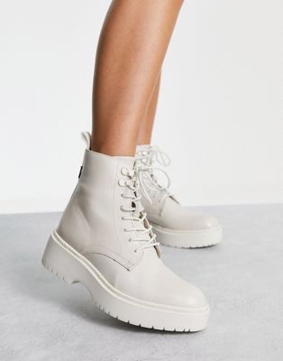 Levi's Bria lace up leather boots in off white