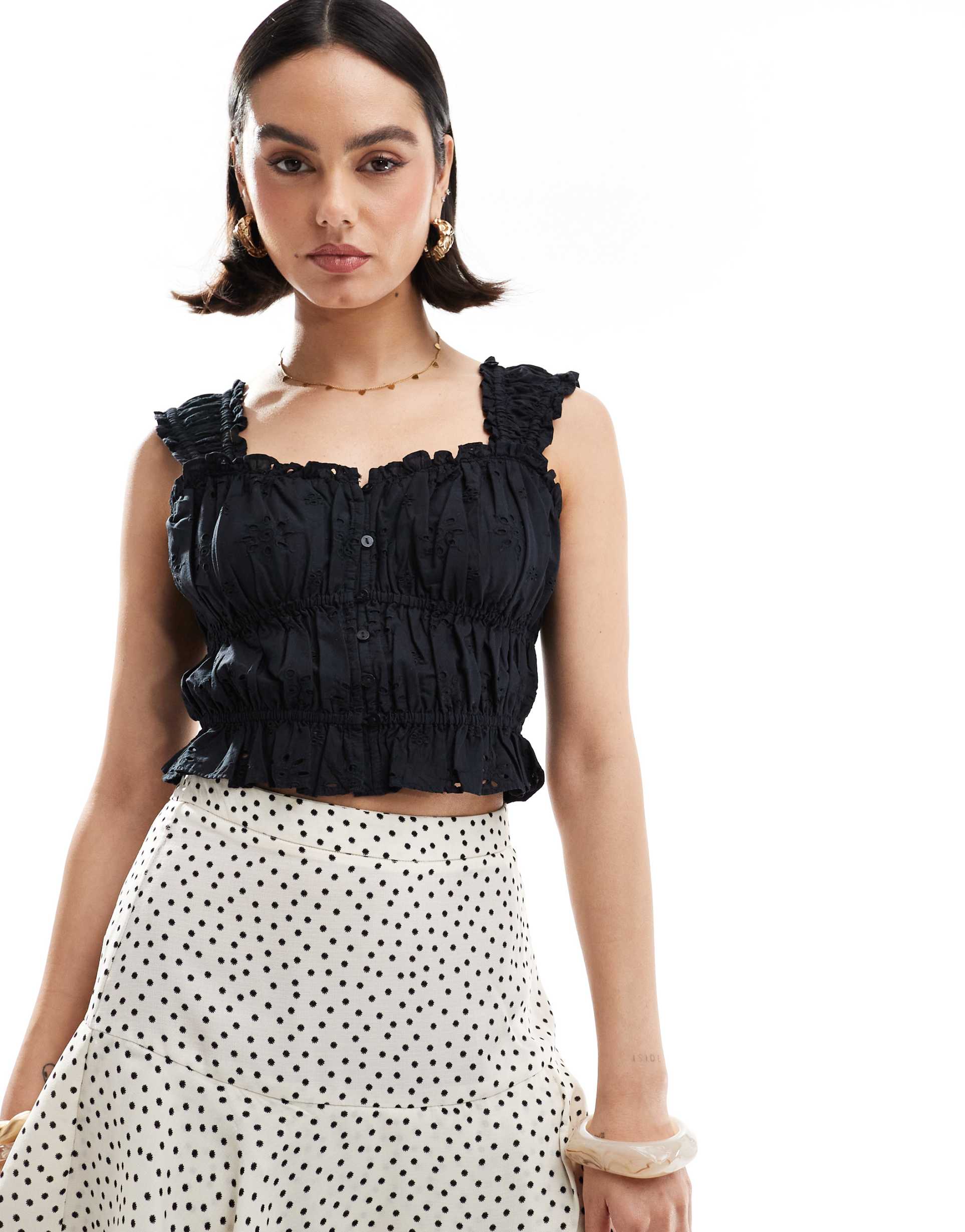 levi's broderie crop top in black